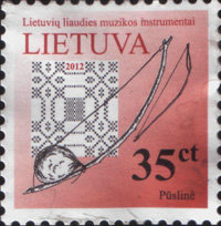 Почтовая марка Литвы "Музыкальный инструмент" (2012)