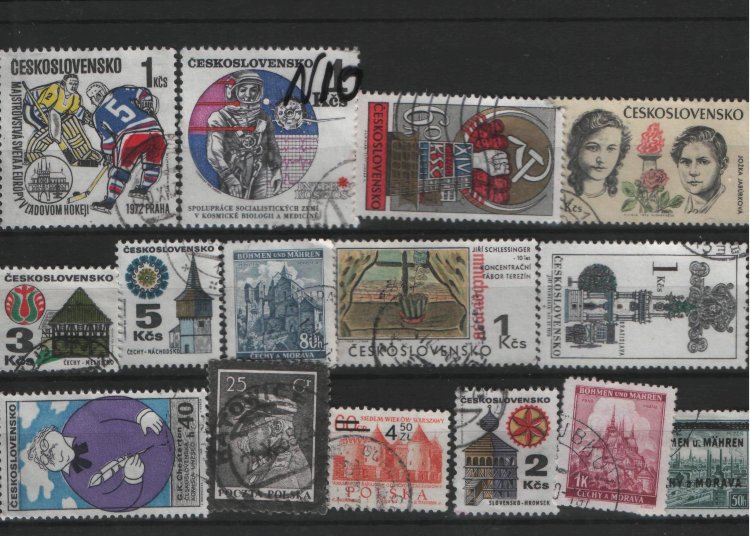 Подборка марок в пластиковом листе XF №10